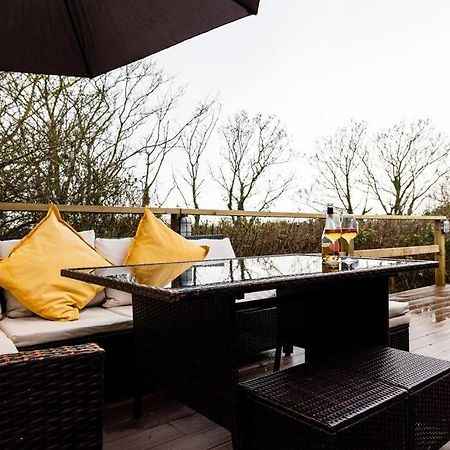 The Woodland Lodge - Wood Fired Hot Tub And Firepit Hambleton Exterior photo